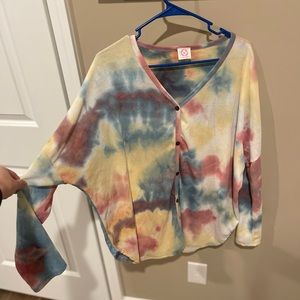 Tye dye long sleeve button up shirt. Never worn. Size large